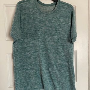Lululemon mens metal vent tee shirt